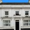 62 High St
