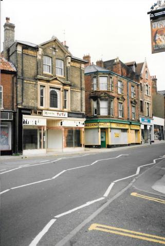  110-111highSt 1993 CREDIT: Crispin Hook