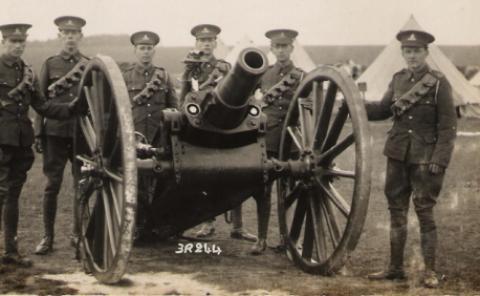  TF gunners with a 5-inch howitzer before World War I. CREDIT:wikiwand.com