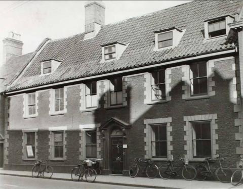   opposite number 26 - where the shop is where the dentist 174 is now - c 1960