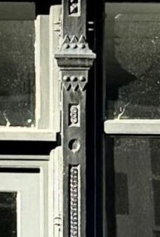 Elaborately carved mullions 