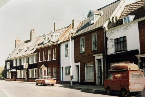 C1985